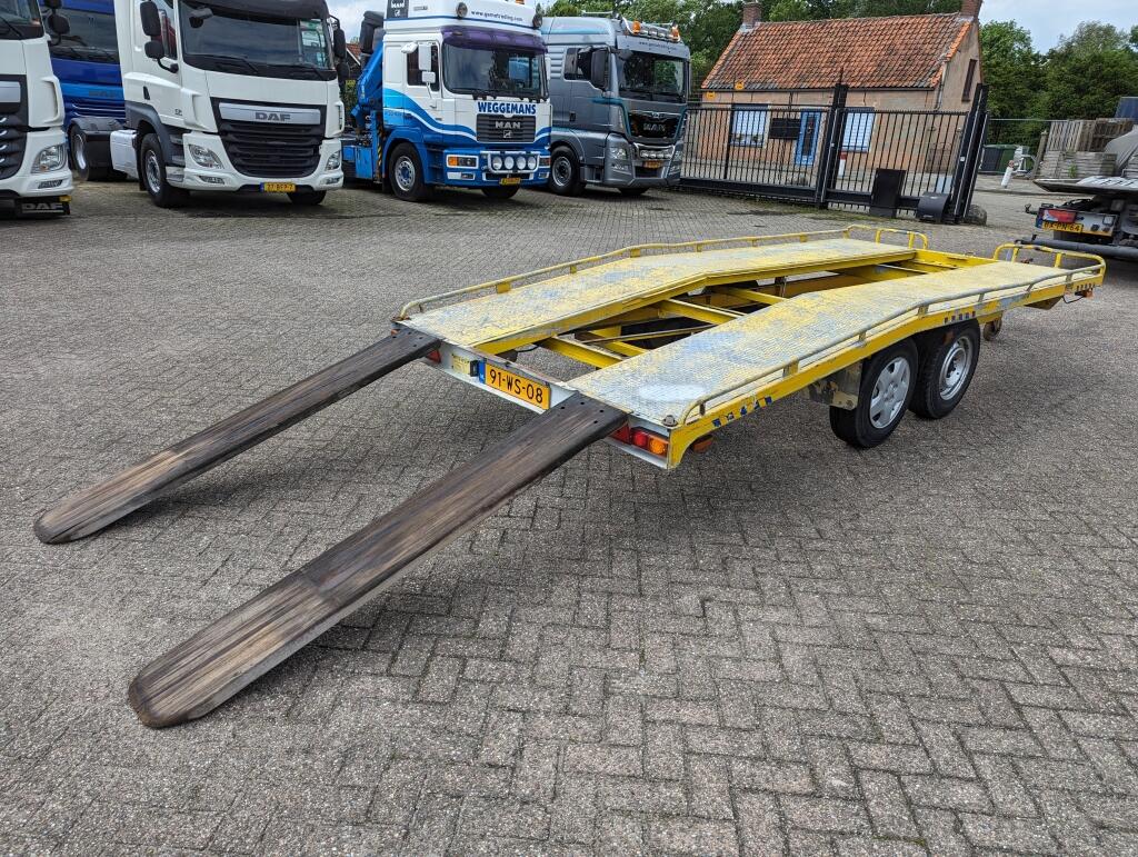 Witteveen Witteveen R2028 Oprij Aanhanger Auto Ambulance - Oprijplanken - Reservewiel (O1897) | Trailers | Autotransporter