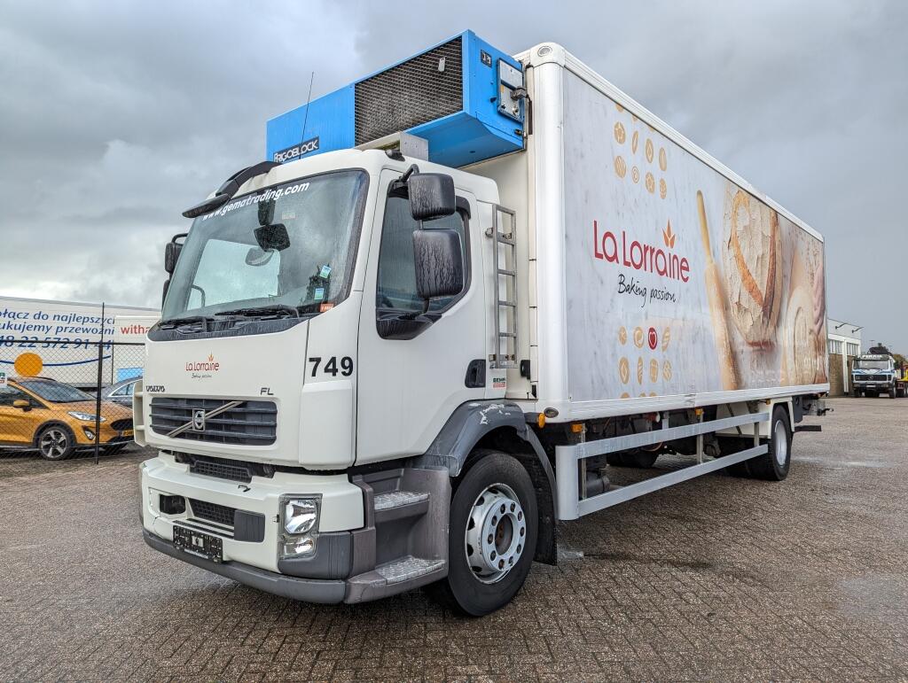 Volvo FL210 4x2 Daycab 18Ton Euro5 Manual transmission - Fridge-freezer 8.40M - Frigo Block - Tail lift 1500KG | Trucks | Koel-vriestransport