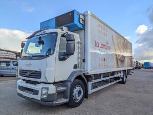 Volvo FL210 4x2 Daycab 18Ton Euro5 Manual transmission - Fridge-freezer 8.38M - Frigo Block - Tail lift 1500KG