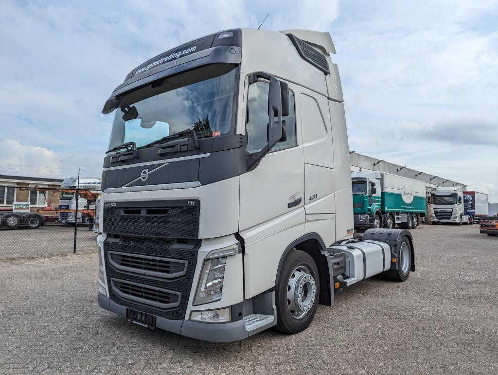 Volvo FH420 4x2  Euro6 FH420 4x2 Globetrotter Euro6 - XLOW / Mega - VEB+ - Double Tanks - Air Suspension (T1539) | Tractors | Volumetrekker