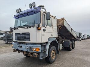 MAN 27.464 DFAC 6x6 Sleeper Cab Euro3 - Manual Transmission - Tipper / Crane Hiab 090 - Hub Reduction - Aluminum Sideboards