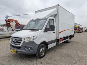 Mercedes-Benz SPRINTER 517 CDI 4x2 Euro6D - Gesloten Bak 4.2M + Laadklep 1000KG - 10/2025APK
