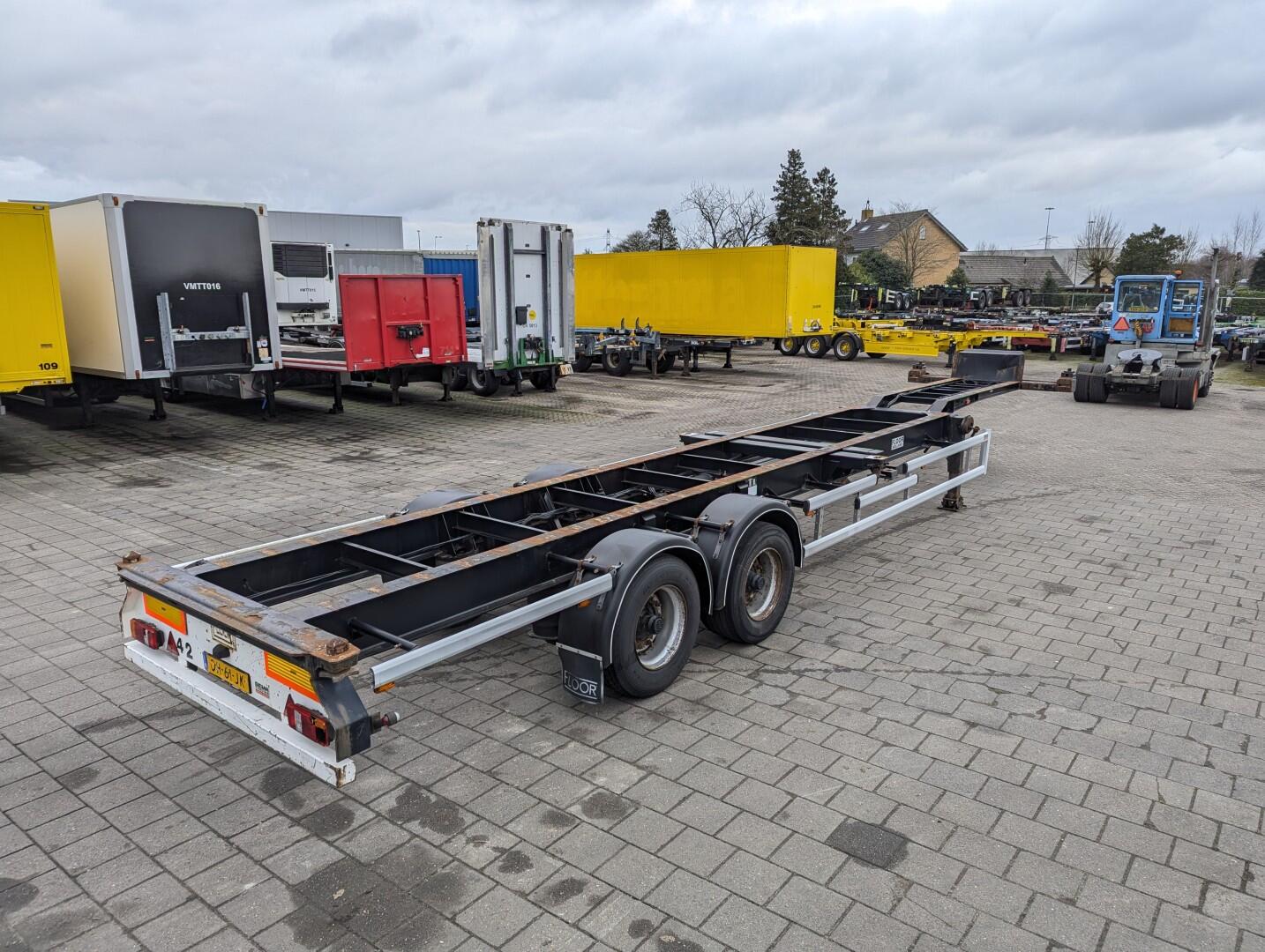 Floor FLCO 12-18 2-Axles BPW - Drum Brakes - 2x 20FT 1 x 40FT - 4140KG | Trailers | Containertransport