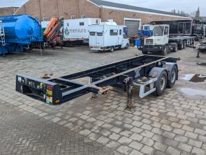 Renders EURO 700 2-Axle MB - Disc Brakes - 20FT Connection - Air Suspension - 2960KG - TOP!