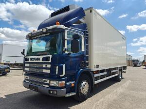 Scania P94D-260 4x2 Dagcab Euro2 - Handgeschakeld - Koel-Vriesbak 7.5m - Carrier Genesis R90 - Vangmuil