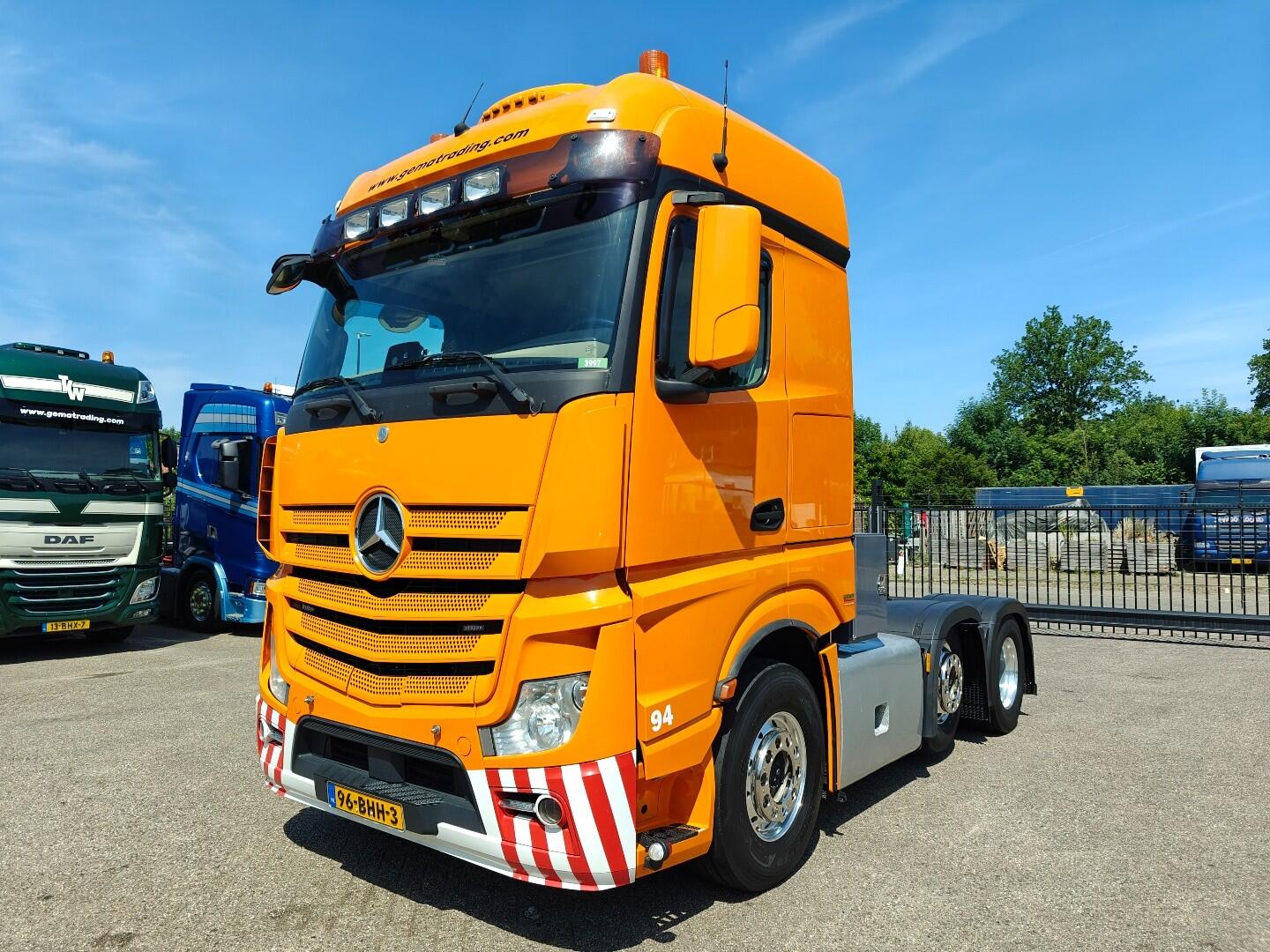 Mercedes-Benz Actros 2745 6x2 Bigspace Euro6A - Retarder - Standairco - Alcoa - SMARTtachoV2 | Trekkers | Standaard trekker