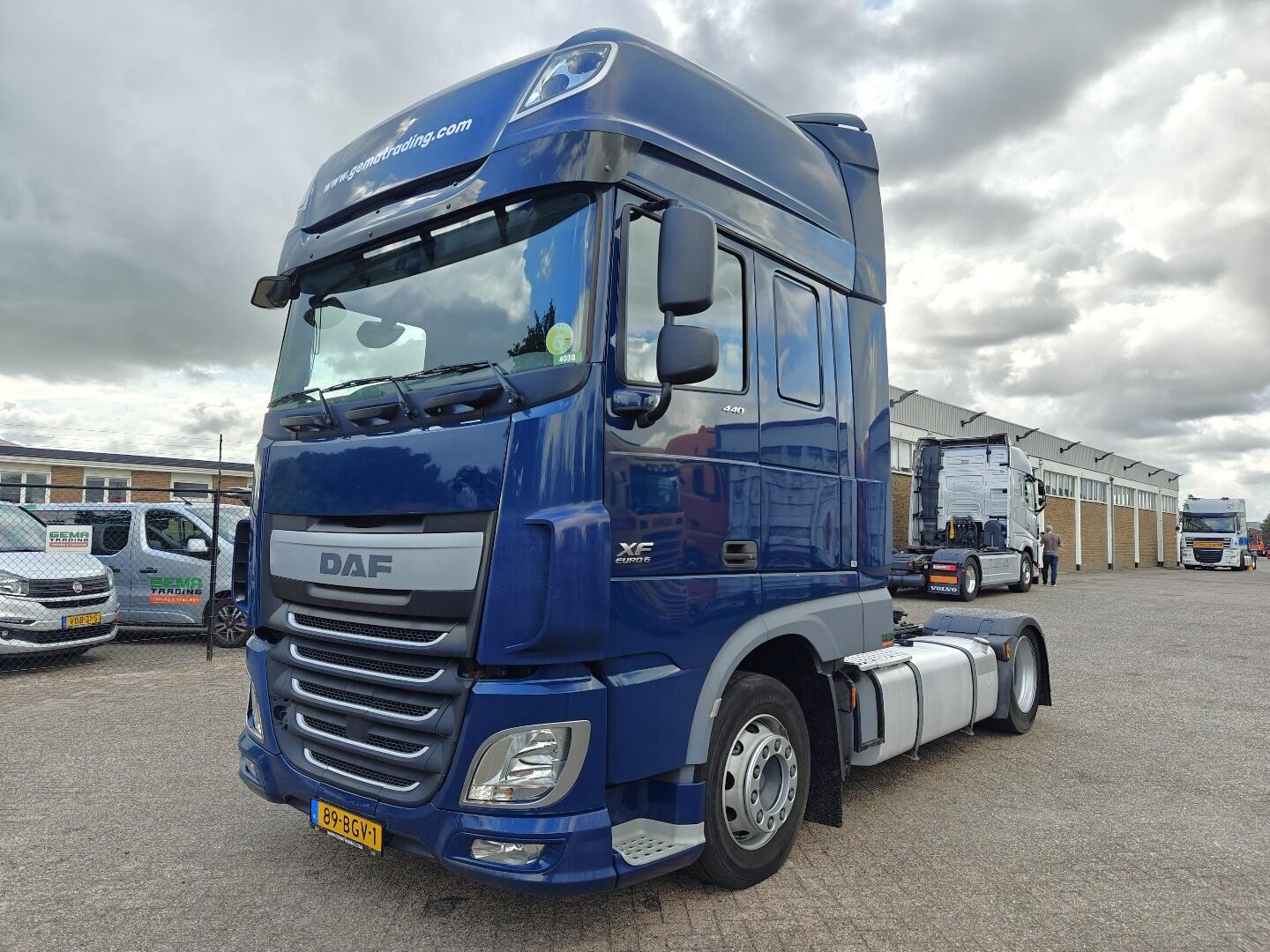 DAF XF 440 FT 4x2 SuperSpaceCab Euro6A - MEGA - Retarder - HandGeschakeld - 344.000KM! | Trekkers | Volumetrekker