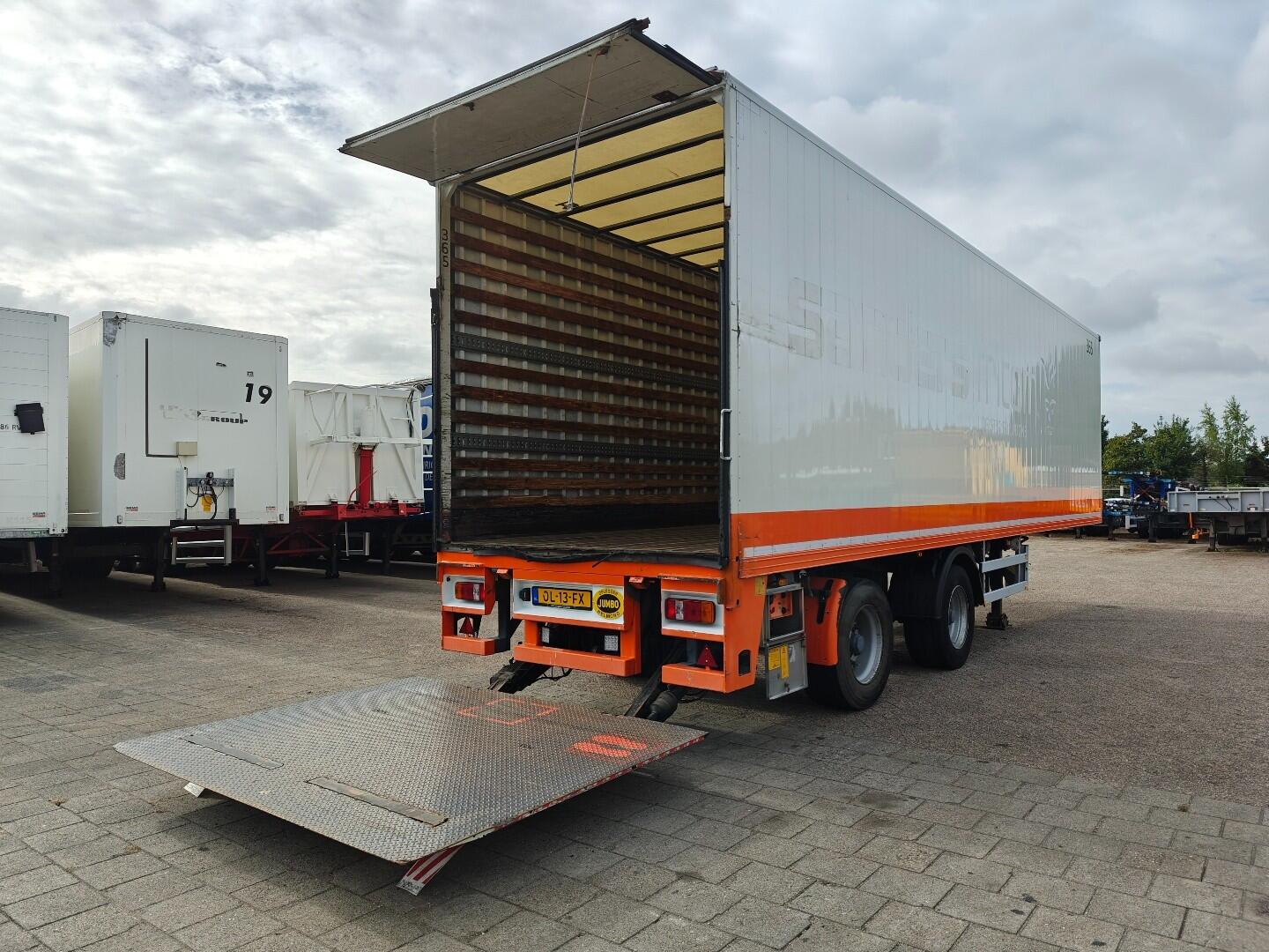 Jumbo TO 180 SE 2-Assen BPW - CITY - Lift/StuurAs - Gesloten opbouw 10.6m + Laadklep 2500KG - 12/2025 APK | Trailers | Gesloten bak