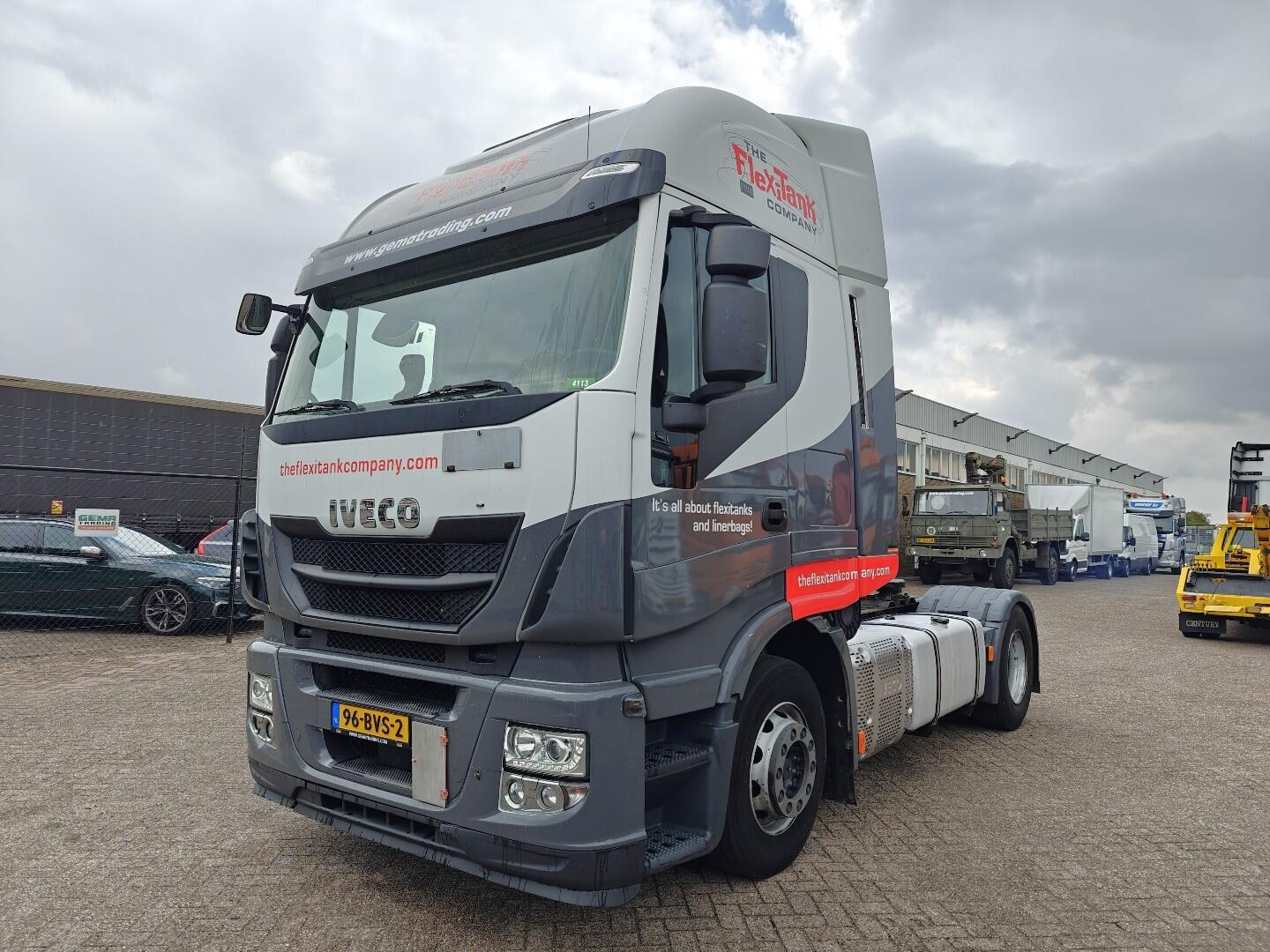 Iveco Stralis 420 Hi-Way 4x2 Euro6A - Dubbele tanks - NL truck | Trekkers | Standaard trekker