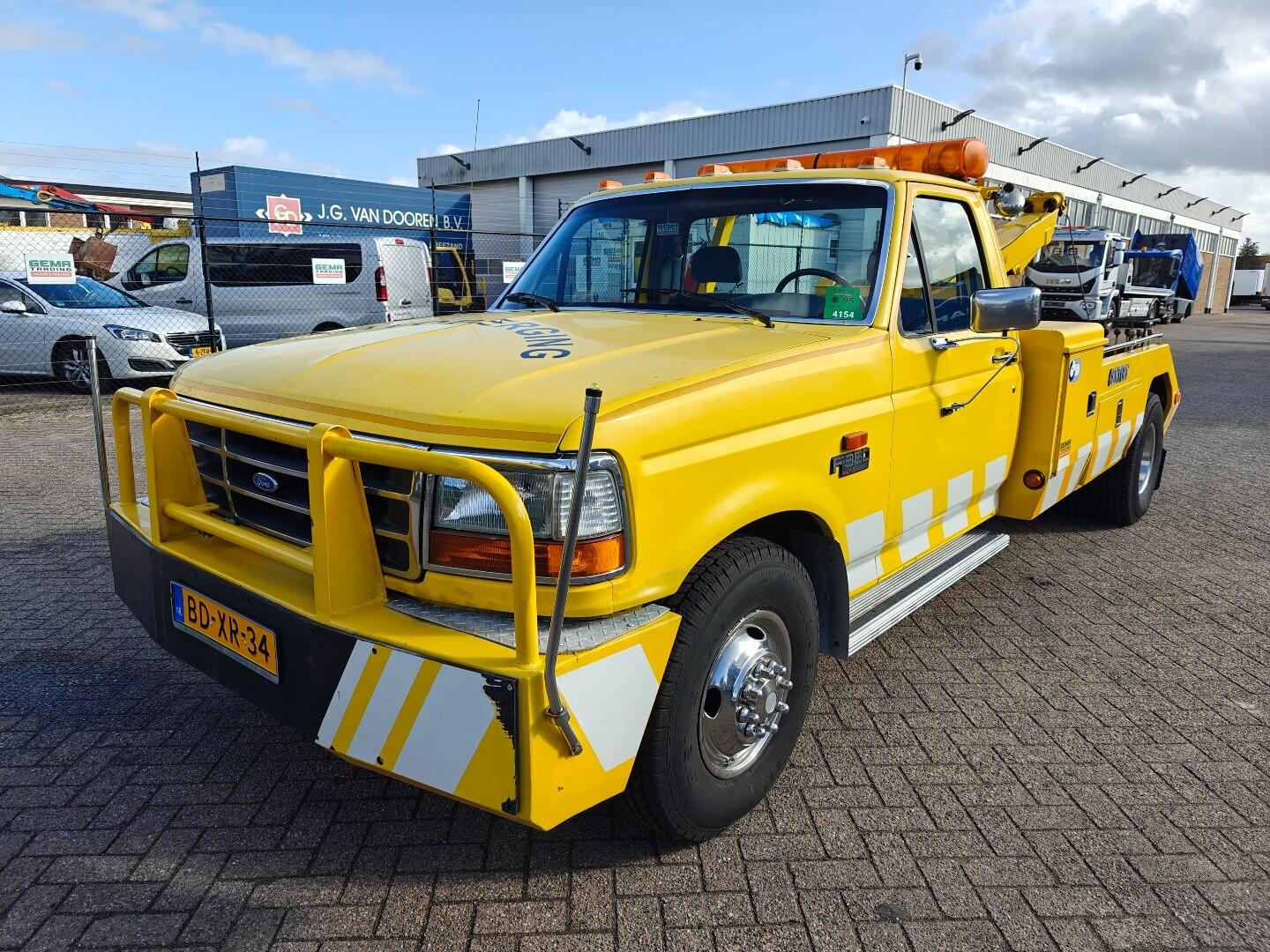 Ford F350 XLT 4x2 Century FI-7789-093T 3400KG +  Boom + Brill 3600KG - V8 - Handgeschakeld | Bussen en auto's | Bergingswagen