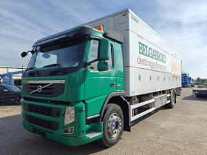 Volvo FM330 4x2 Dagcab Euro5 - KuikenBak 8.4m + Webasto Heater + Dhollandia 2000KG