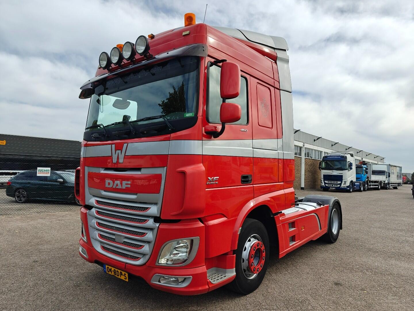 DAF XF 460 FT 4x2 Spacecab Euro6A - StandAirco - Navi - Gereedschapskist - 07/2026 APK | Trekkers | Standaard trekker