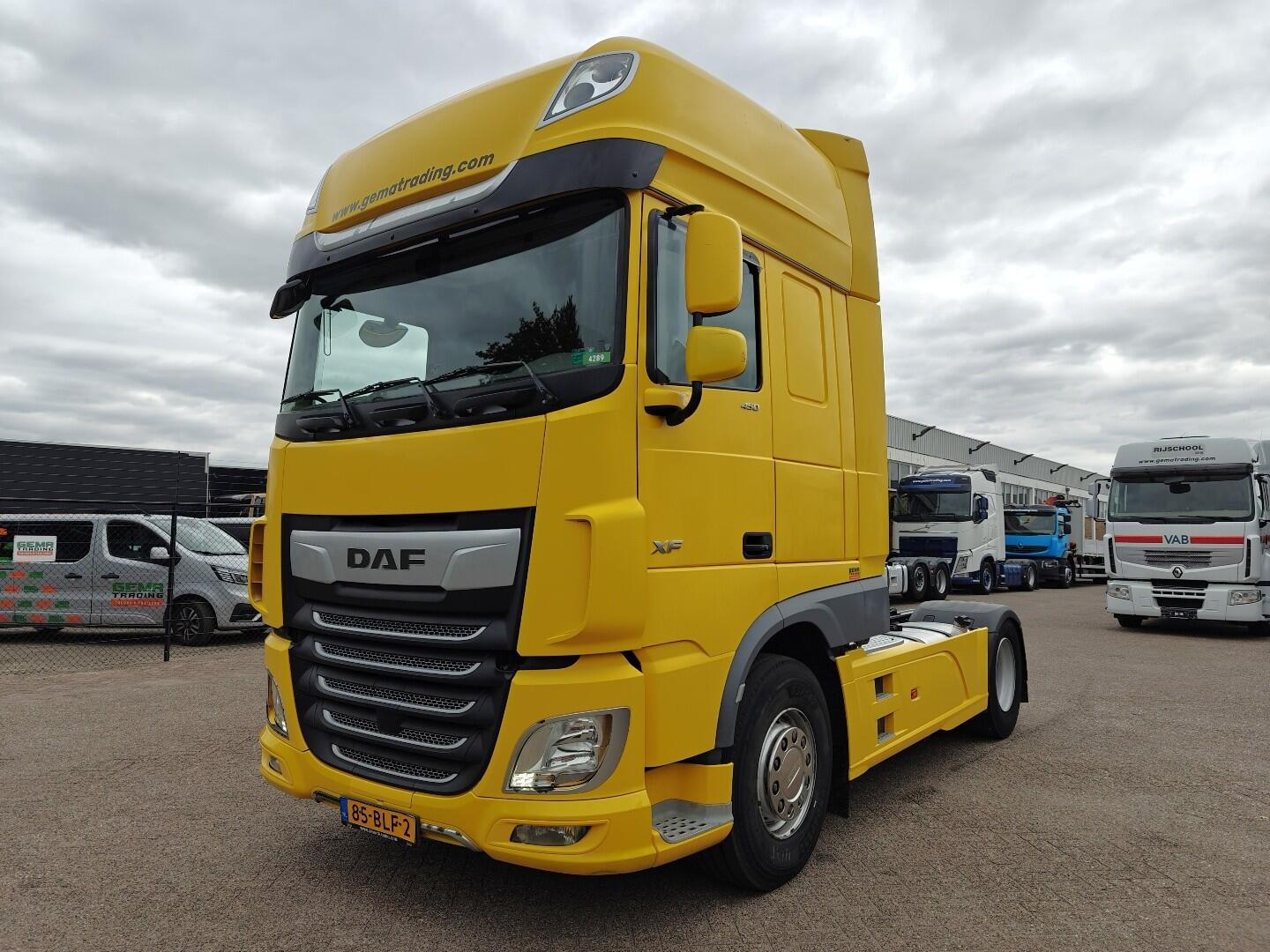 DAF XF 450 FT 4x2 Superspacecab Euro6C - Retarder - Dubbele Tanks - Standairco - SMARTTacho V2 - 05/2026 APK | Trekkers | Standaard trekker