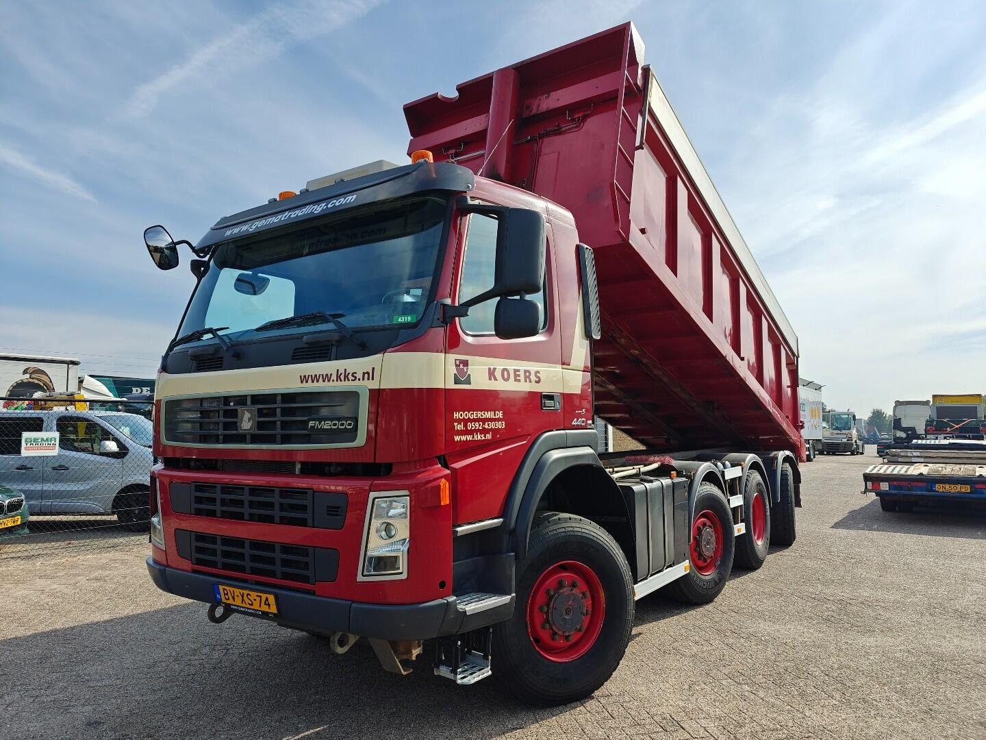 Terberg FM2000-T 8x8/6 Dagcab Euro5 - Kipper 20m³ - Milieu Kleppen - NaafReductie- LuchtGeveerd | Vrachtwagens | Kipper