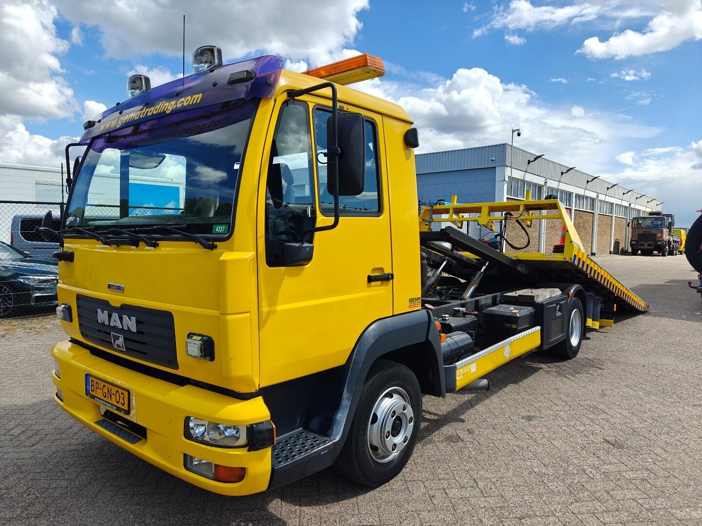 MAN L33 8.185 LLC 4x2 DagCabine Euro3 - Tischer3000 - Handgeschakeld - Lier 3000KG | Vrachtwagens | Bergingswagen
