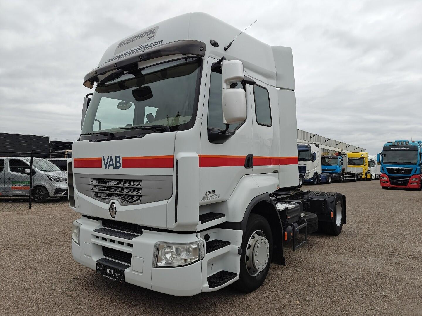 Renault Premium 430 4x2 Dagcab Euro5 - 216.000KM -  4 Zitplaatsen - Rij school - Reserve Wiel | Trekkers | Standaard trekker