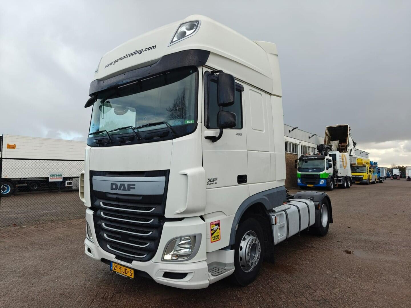 DAF XF 460 FT 4x2 Superspacecab Euro6C - PTO Prep - Dubbele Tanks | Trekkers | Standaard trekker