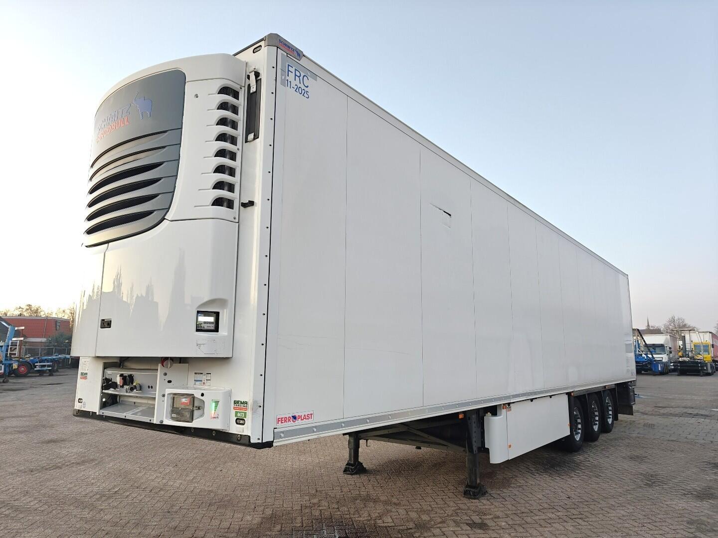 Schmitz Cargobull SCB S3B 3-Assen Schmitz - Schijfremmen - Koel-VriesTransport - Schmitz TKM Koeler 5.000uur - Dubbele Vloer - PalletKisten | Trailers | Koel-vriestransport