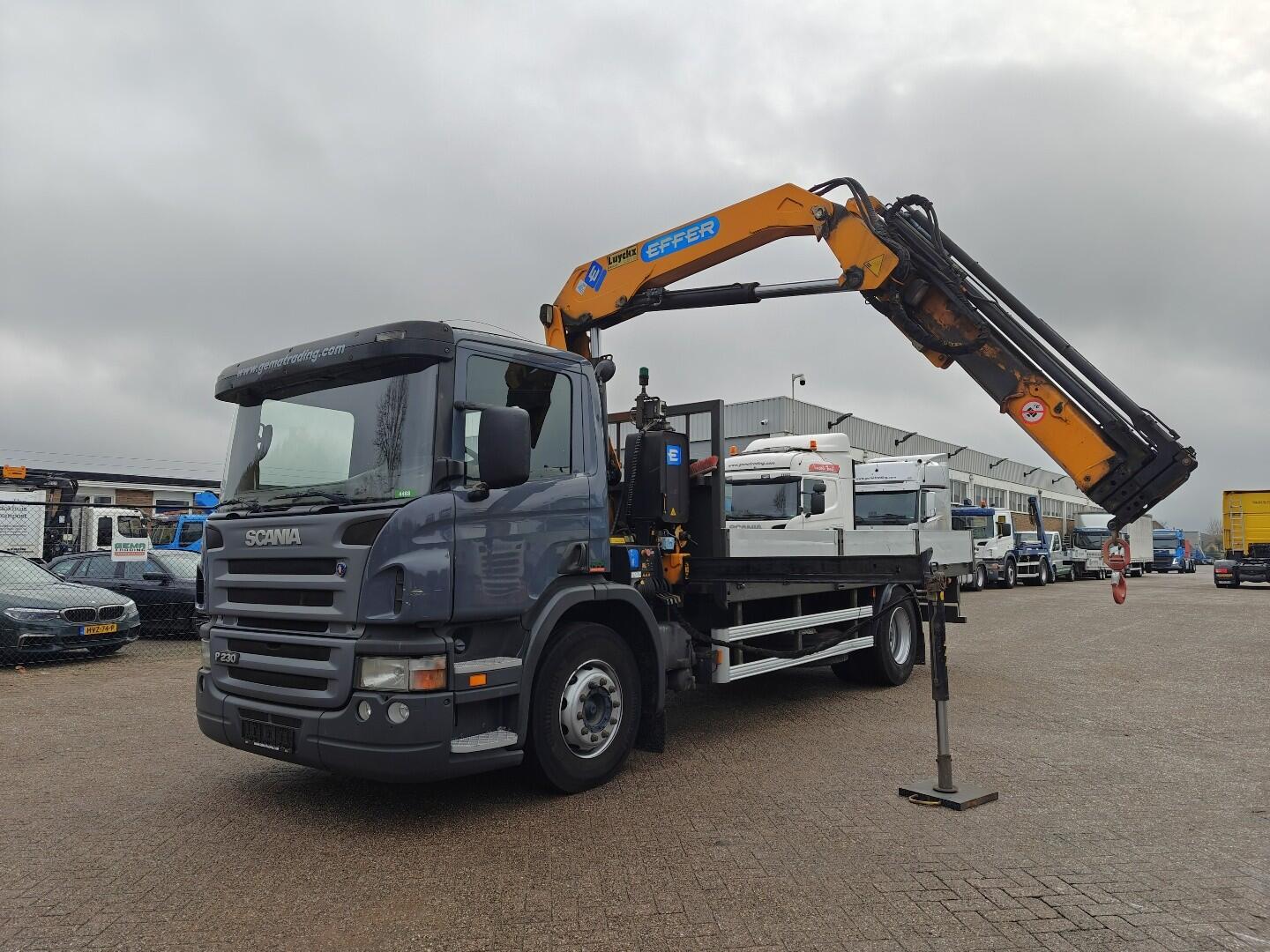Scania P230 4x2 Dagcab Euro3 - Open LaadBak 5.9M + Effer 115CL/3S - RadioGrafisch - HH Vloer - 09/2026 APK | Vrachtwagens | Open laadbak