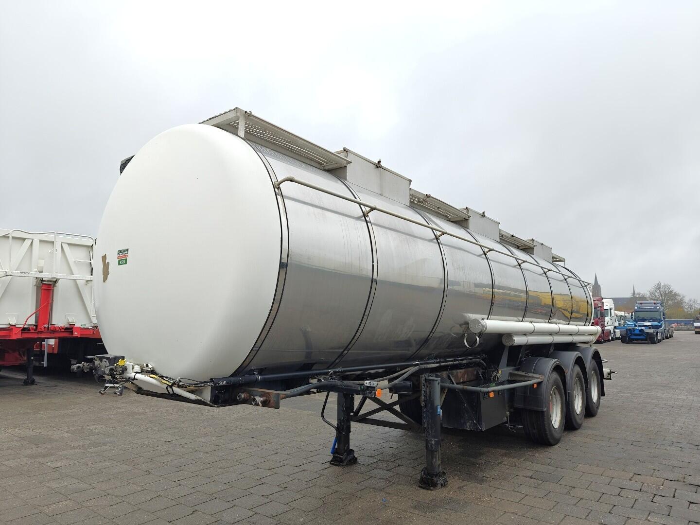 LAG O-3-40 CL 3 Assen SAF - Geïsoleerde Tank 24.000L - Trommelremmen - Hydr. Pomp | Trailers | Tank