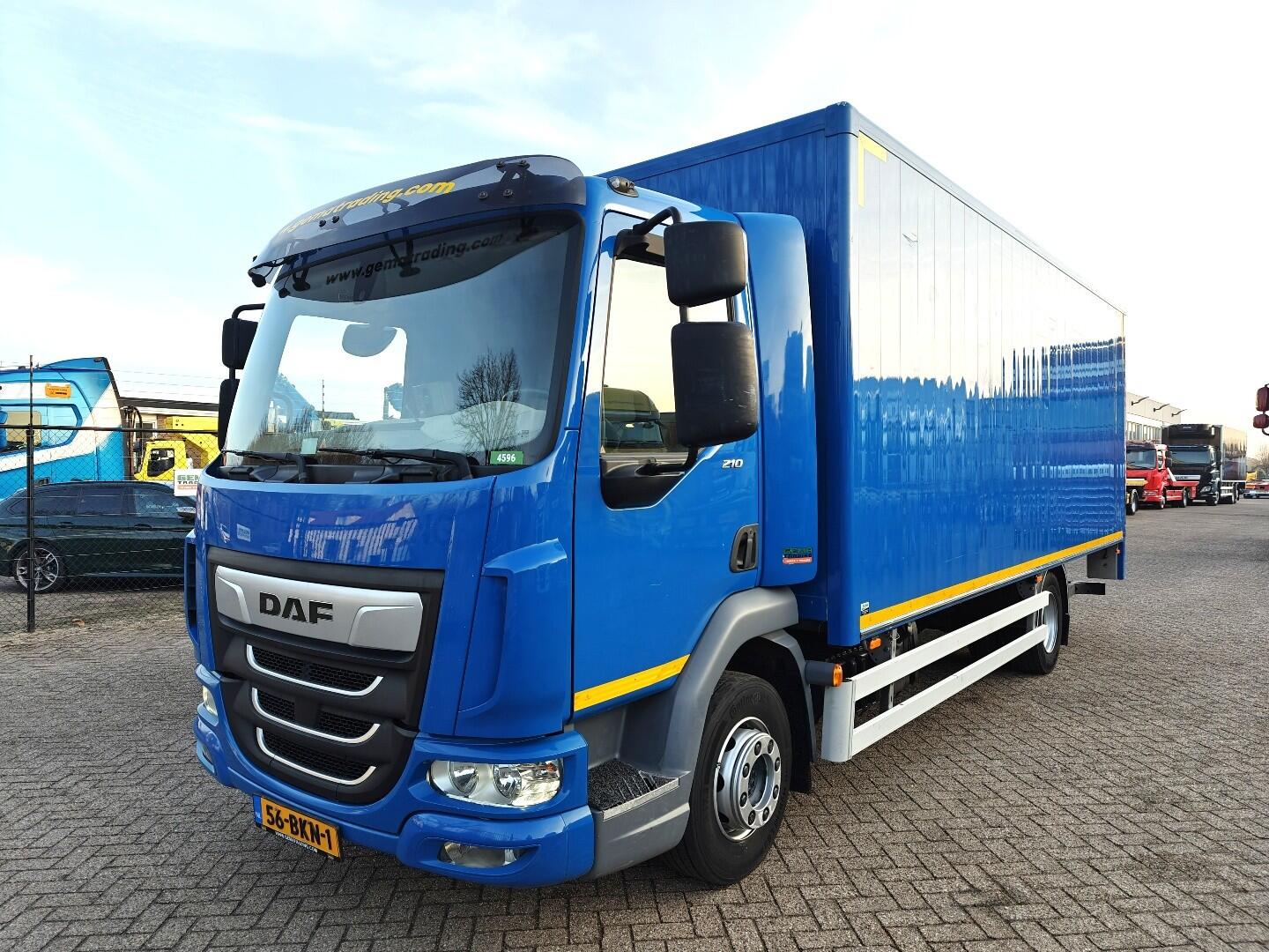 DAF LF 210 FA 4x2 Dagcab Euro6C - 12T - Gesloten bak 6m + laadklep 2000kg - ALU Opbouw | Vrachtwagens | Gesloten bak