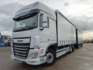 DAF XF 530 FAN 6x2/4 Superspacecab Euro6D - Retarder - Handgeschakeld - Vollucht - Combi  + Renders 3-Assige Aanhangwagen - 12/2026 APK