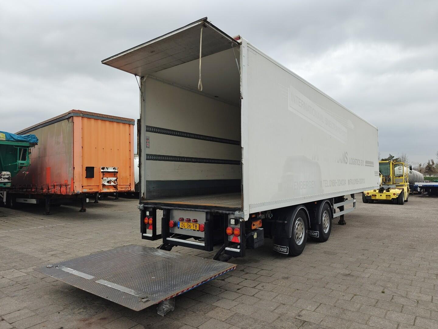 Hertoghs O2 CITY 11.7m - 2-Assen SAF - Lift/StuurAs - Schijfremmen - Laadklep 2000KG - HH Vloer - 08/2026 APK | Trailers | Gesloten bak