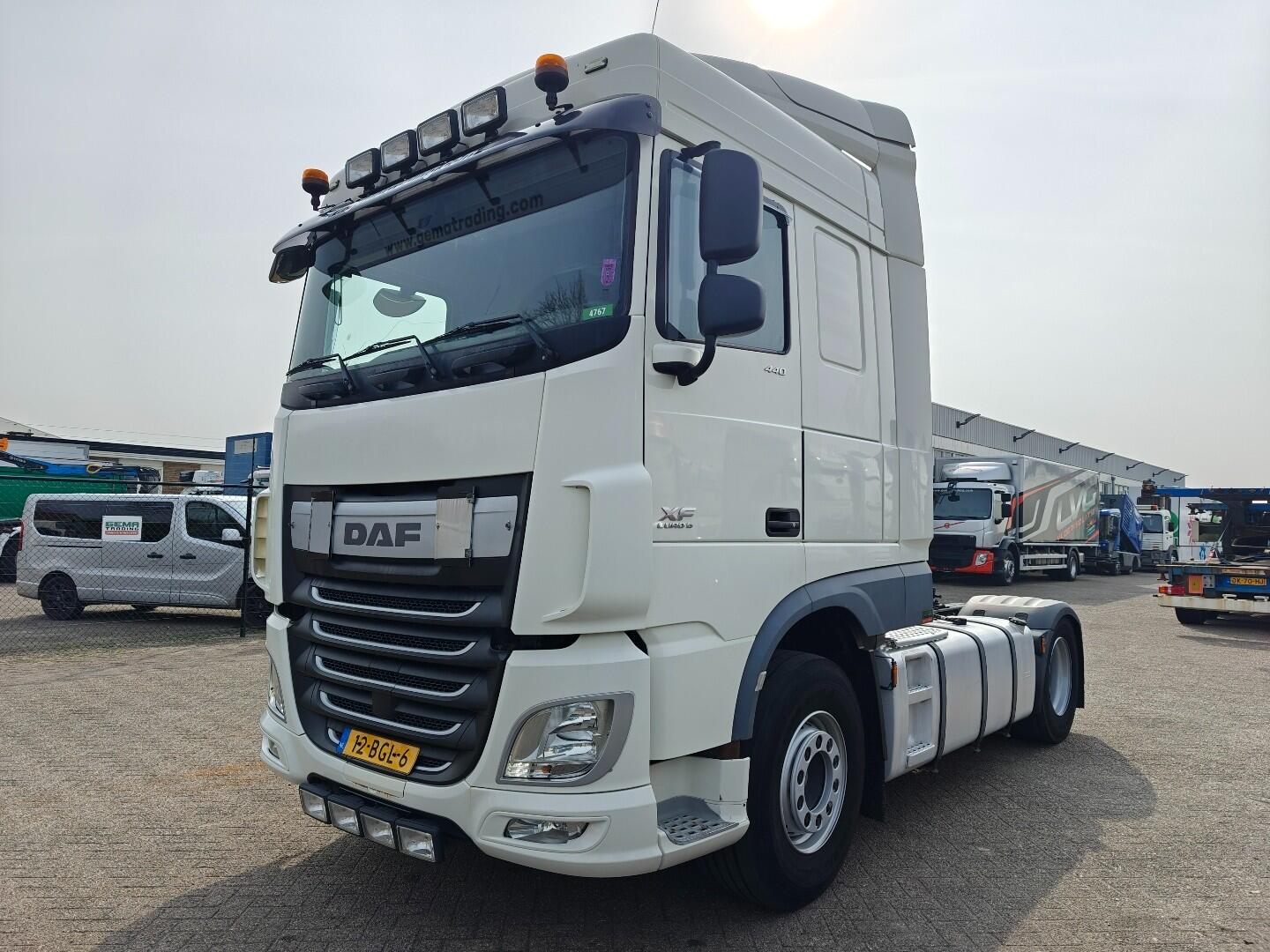 DAF XF 440 FT 4x2 Spacecab Euro6A - StandAirco - Nato - 10/2026 APK | Trekkers | Standaard trekker