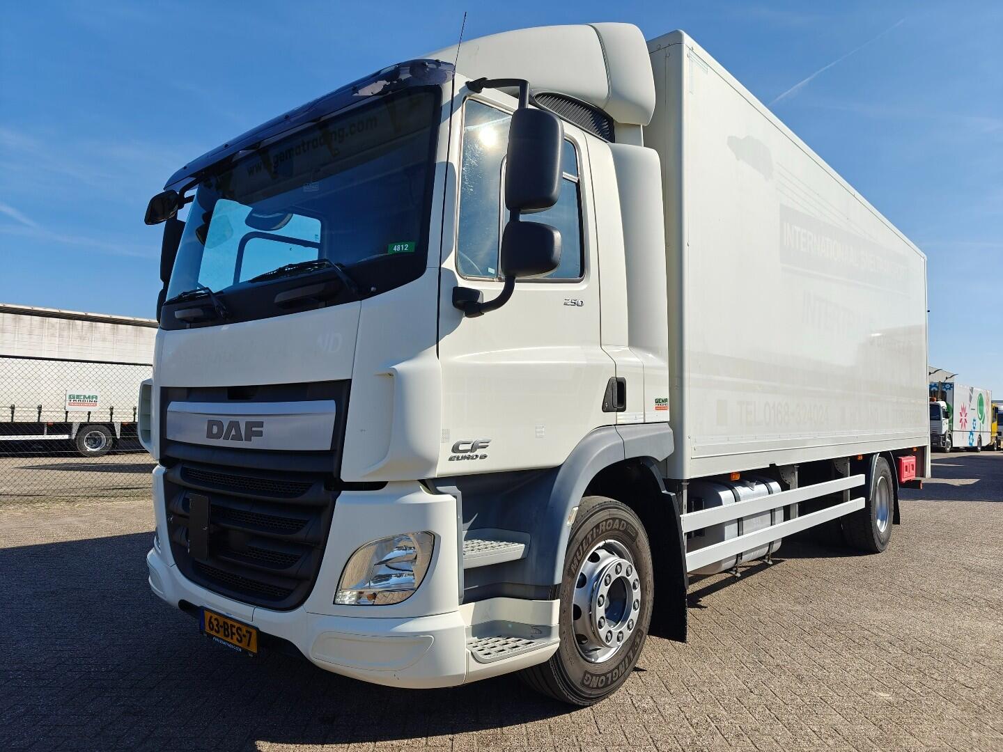DAF CF 250 FA 4x2 Dagcab Euro6A - GeslotenBak 7.2m - Laadklep 2000KG - SmartTacho V2 | Vrachtwagens | Gesloten bak