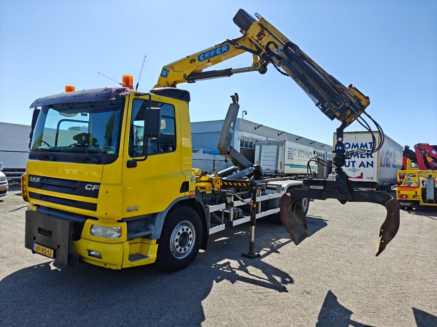 DAF CF 75.310 FAN 6x2/4 DagCabine Euro3  - 21T VDL Haakarmsysteem + Effer 120-2S + Rotator + Knijper - Handgeschakeld | Vrachtwagens | Haakarmsysteem