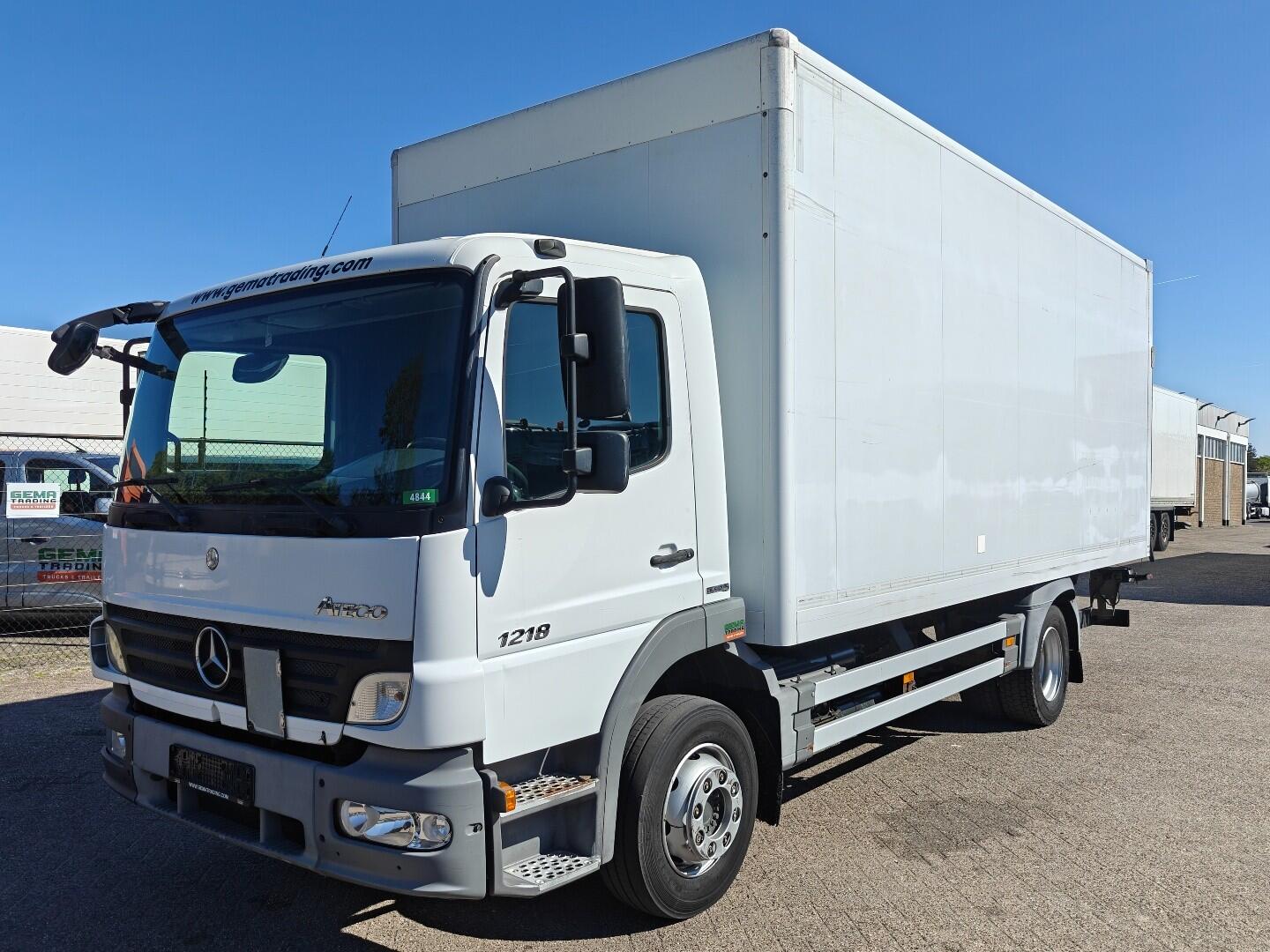 Mercedes-Benz Atego 1218 4x2 DagCabine Euro5 - Gesloten Bak 6,2m + Dautel 1500KG - Automaat | Vrachtwagens | Gesloten bak