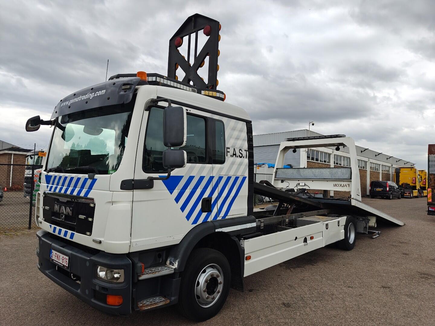MAN TGM 12.250 4x2 SlaapCabine Euro5  - Falkom FAS5000 + 3000KG Bril + Lier - Afstandbediening - AHW Koppeling | Vrachtwagens | Bergingswagen