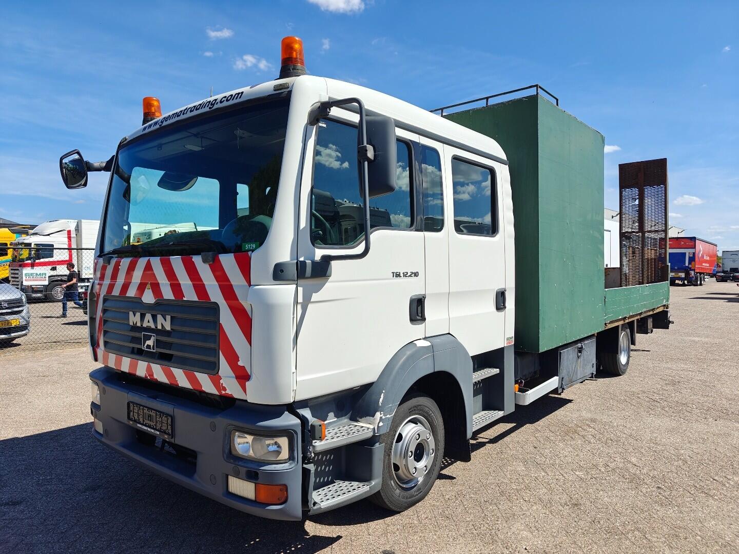 MAN TGL 12.210 4x2 DOKA Euro4 - OpenLaadBak + HydraulischeRampen - Handgeschakeld - 6 ZitPlaatsen | Vrachtwagens | Open laadbak
