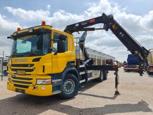 Scania P 320 B 6X2*4 DagCabine EEV - 9T VoorAs - HyvaLift Haakarm + HMF 1720 K3 + Remote Control