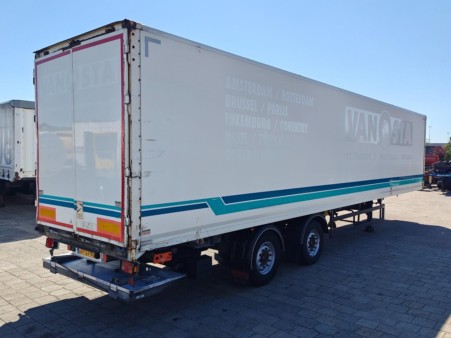 System Trailers LPRS 18 GeslotenOpbouw 13,6m + ondervouwLaadklep 2000KG - StuurAs Tridec + LiftAs - Gegalviniseerd Chassis - SAF SchijfRem | Trailers | Gesloten bak