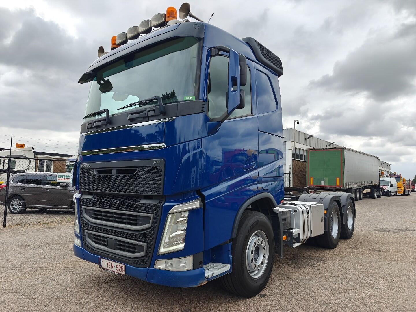 Volvo FH 460 6x4 Low Roof Euro 6C - NaafReductie - I Shift - VEB+ - Hydrauliek - Vollucht | Trekkers | Standaard trekker