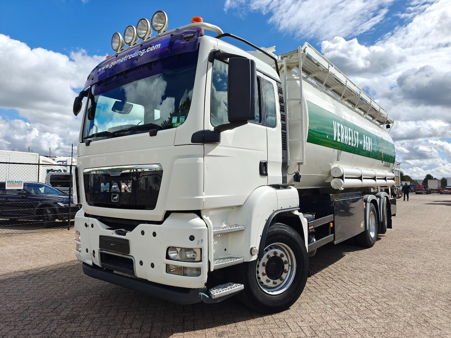 MAN TGS 18.360 6x2/4 DagCab Euro 4 - 27,7m³ - 6 Compartiments - Welgro Compressor - HandGeschakeld - BelgischeRegistratie | Vrachtwagens | Silo