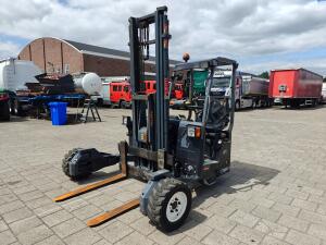 MOFFETT M4 25.4 2500 KG - Kubota Engine  - 2069 Uur - 2008 - CE Markering