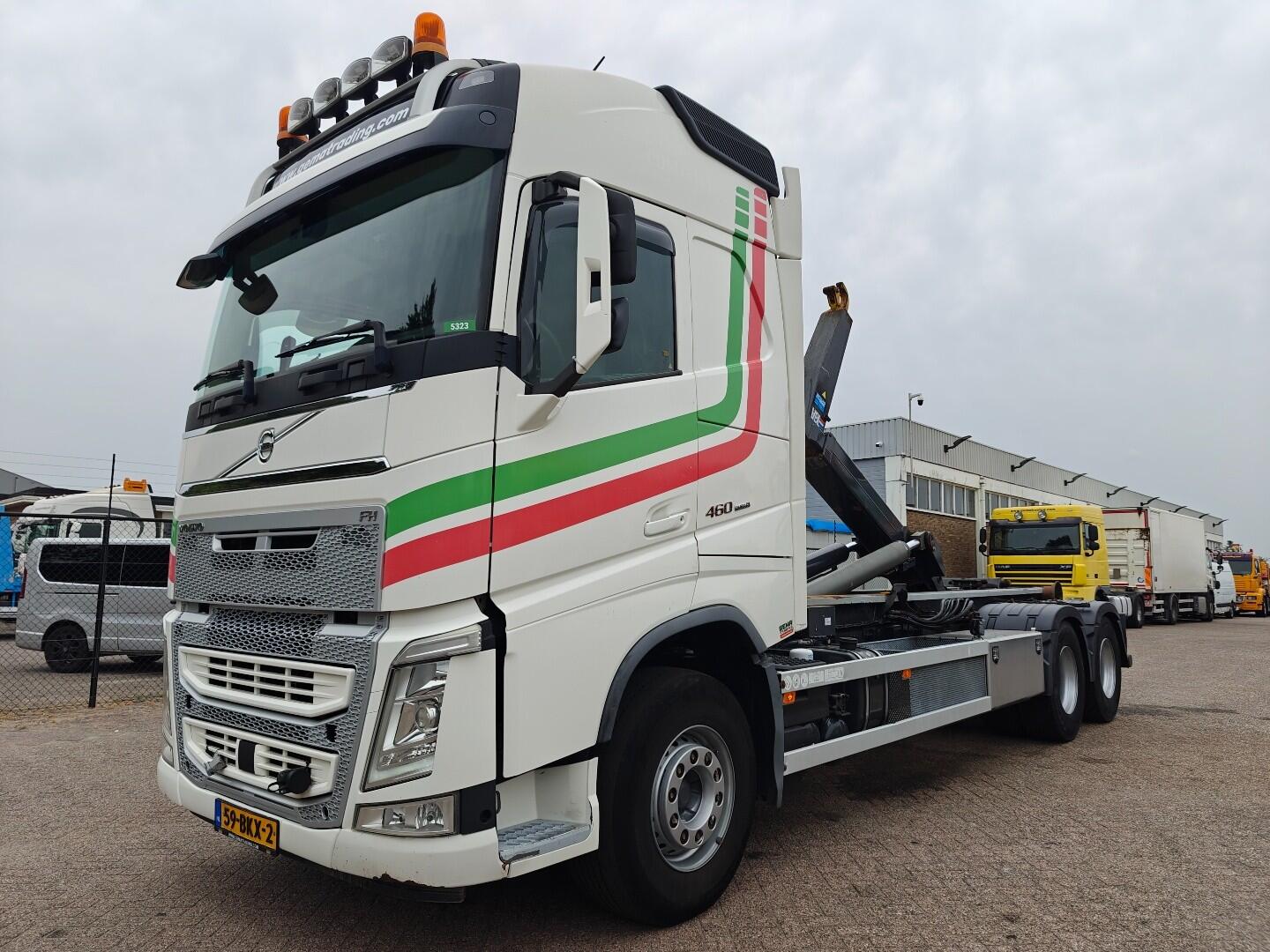 Volvo FH 460 6x4 GlobeTrotter Euro6C - VDL 21T HaakArmsysteem - LiftBareAandrijfAs- SmartTacho V2 - APK 05/2027 - 3 Stuks Uit voorraad leverbaar | Vrachtwagens | Haakarmsysteem