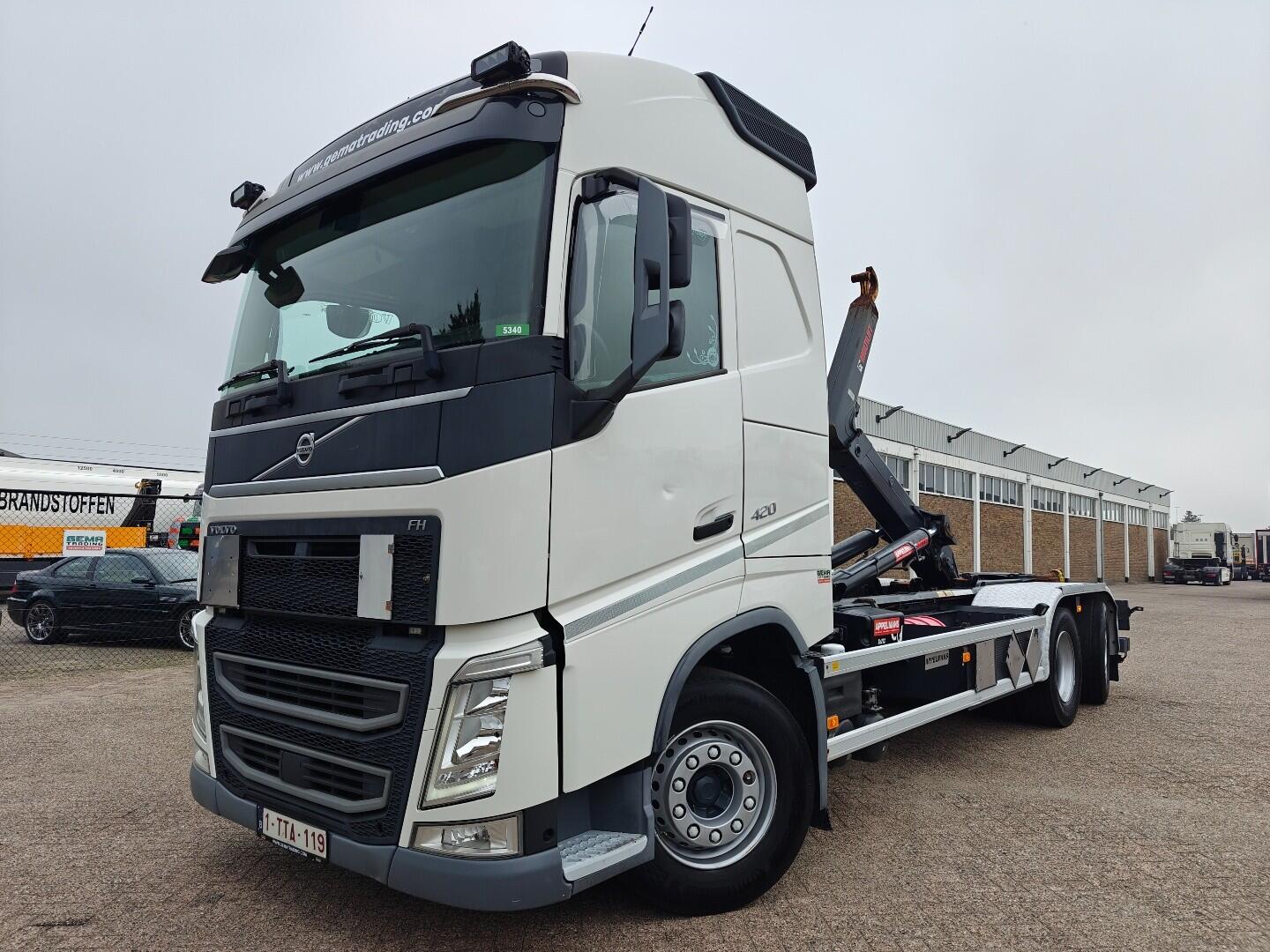 Volvo FH420 6x2/4 GlobeTrotter Euro6 - Hiab 21T HaakArmsysteem - Vollucht - Lift/StuurAs- SmartTacho V2 - 02/2027 APK | Vrachtwagens | Haakarmsysteem