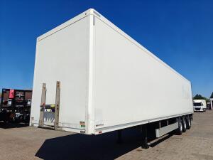 Wullhorst LPRS24 GeslotenOpbouw 13,6m + Achtersluit LaadKlep 2500kg  - Gegalvaniseerd Chassis - StuurAs - LiftAs - Centrale Smering
