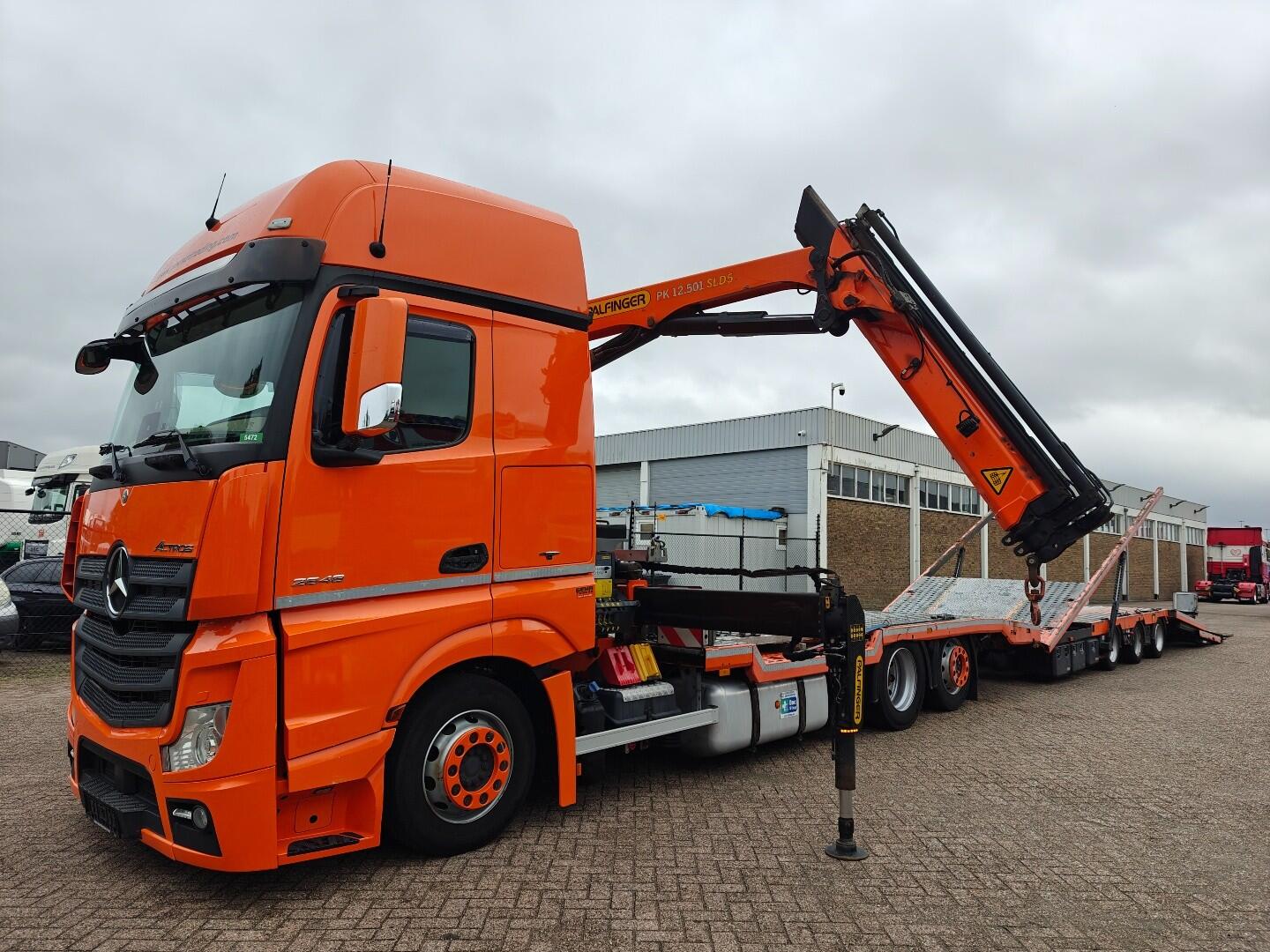 Mercedes-Benz Actros 6x2/4 BigSpace Euro6C Palfinger PK12.501 RemoteControl - Lier 3.6T + Polkon Aanhanger | Vrachtwagens | Autotransporter