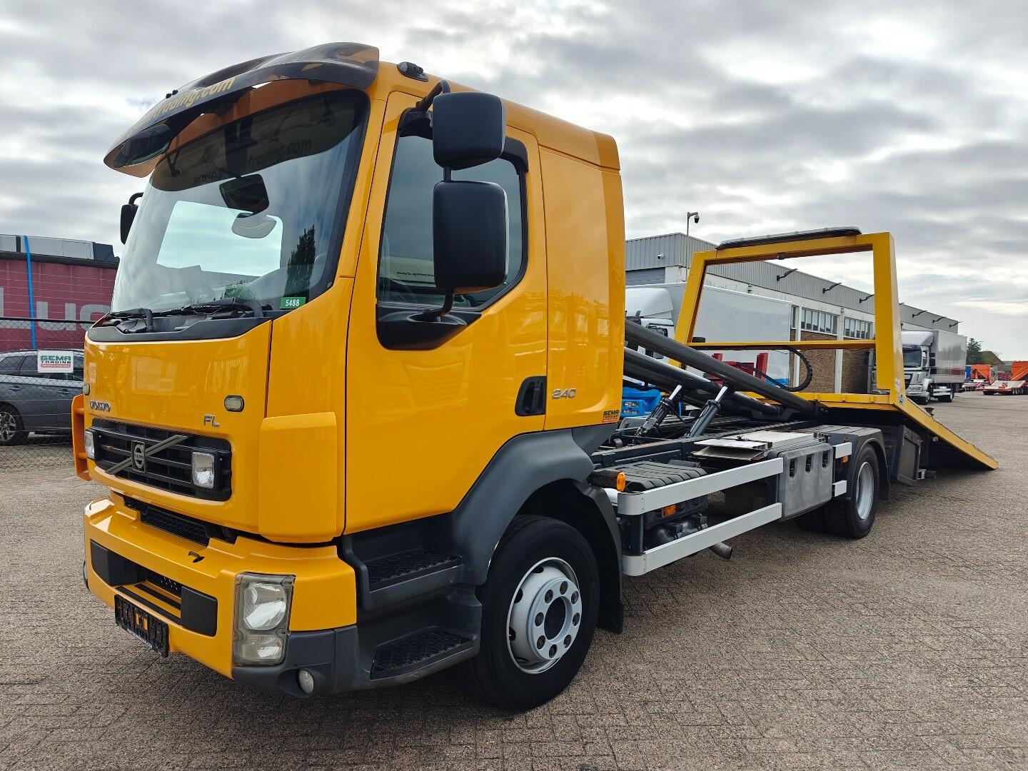 Volvo FL 240 4x2 Sleeper Euro5 - 6Cil - Thomas 12/5T + Lier 3.6T + Bril 2000kg - Navi - 03/2027 APK | Vrachtwagens | Bergingswagen