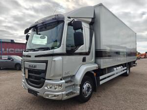 DAF LF 230 FA 4x2 SleeperCab Euro6C - 6CIL - GeslotenBak 7.3M + Laadklep 1500KG - Navi - 03/2027 APK